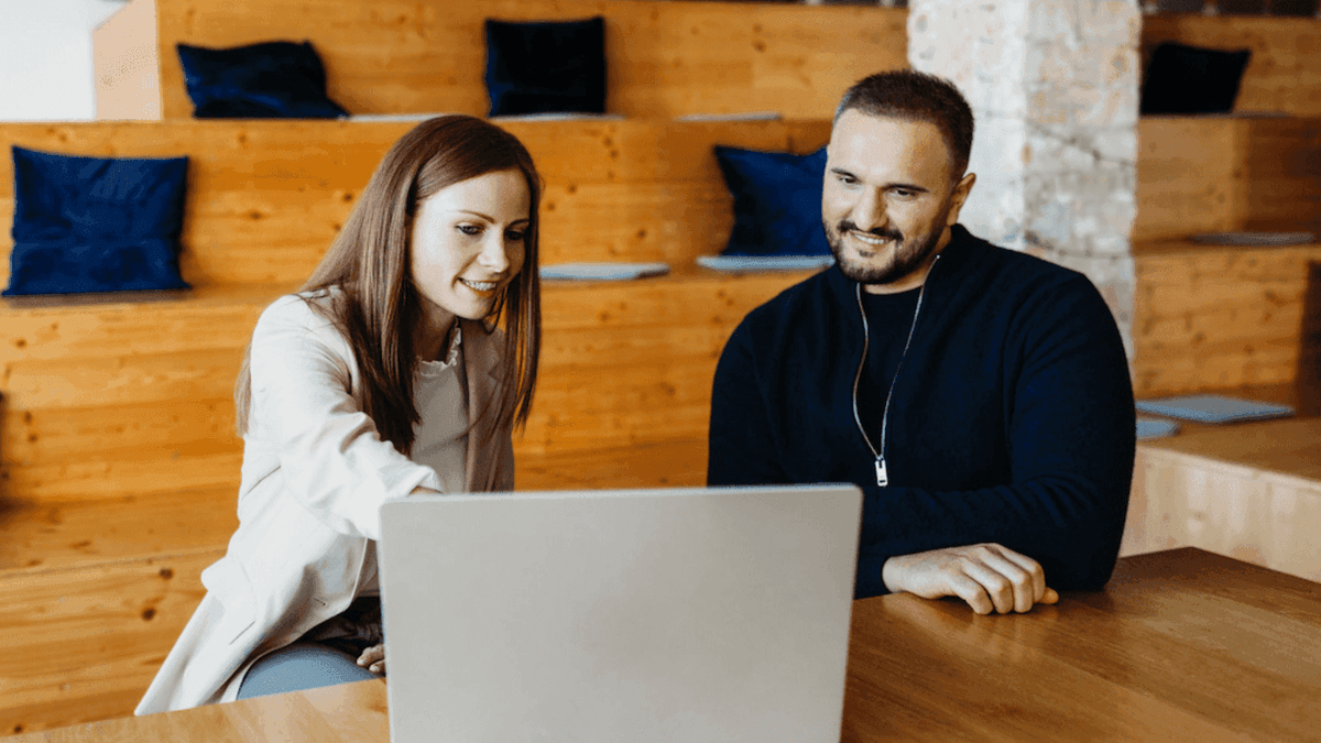 Lysann und Parwiz - Apfel