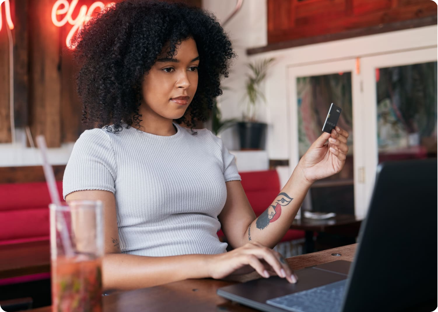 Finanzbranche-Beispieldashboard-sparen-rund